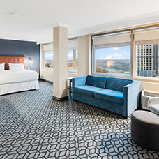 Guest Rooms - Wyndham Fallsview Hotel